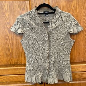 Caelian size M snap up shirt